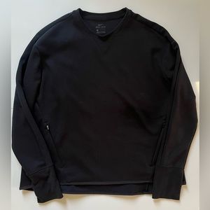 Nike Women’s Dry Fleece Sweater Dri Fit Technology Loose Fit zip Pockets. Large